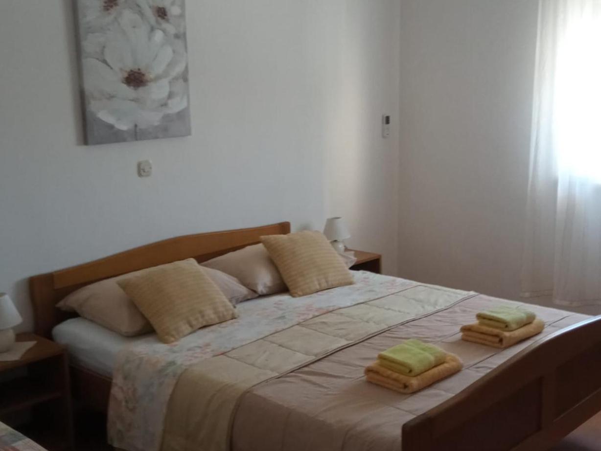 Apartment Plitvice Starigrad Paklenica Eksteriør billede